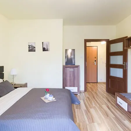 Przytulny Apartament Z Parkingiem Blisko Tauron Areny Krakow Exterior photo